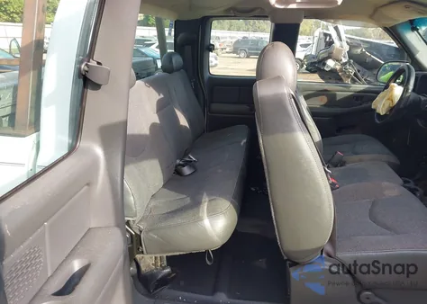 2003 Chevrolet Silverado 1500 from USA, damaged, VIN 2GCEC19V331268244